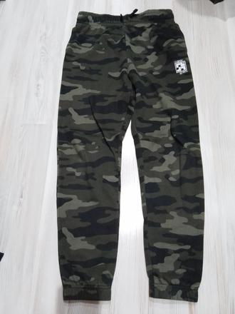 Maskáčové tepláky, f&f,158