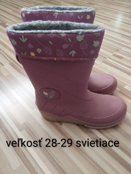 Gumáky, 