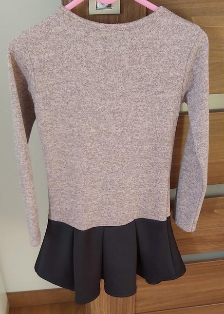 Dievčenské šaty, 122