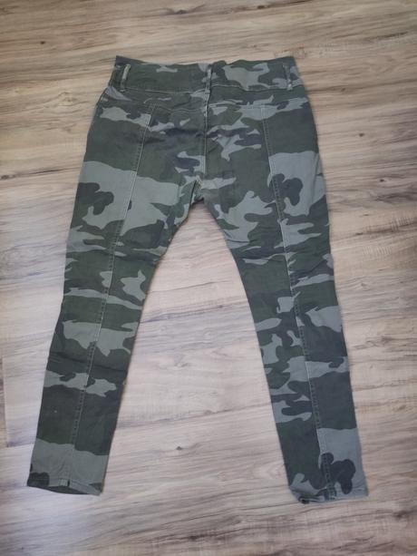 Maskacove nohavice, 40