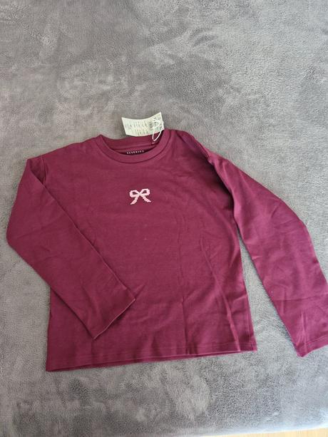 Tricko, reserved,140