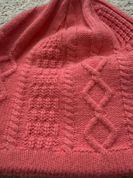 Dievcenska/damska čiapka, 