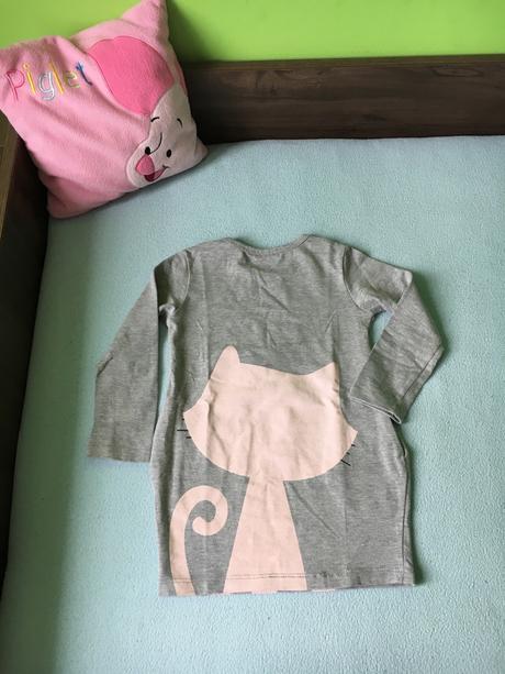 Dievčenskè šaty, 98