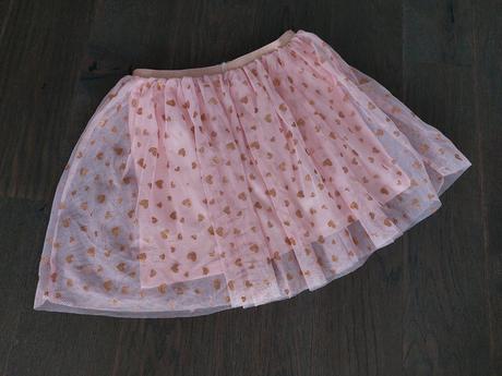 Krasna tylova suknicka so zlatymi srdieckami guma, young dimension,152