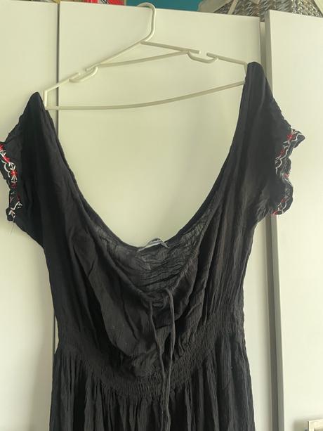 Čierne letné šaty viazanie okolo krku, m