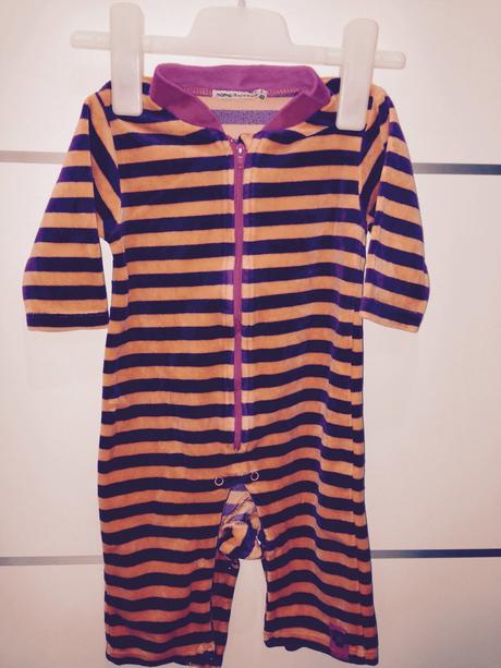 Pásikavý overal, 68