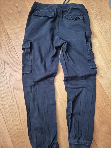 Čierne kapsáče, h&m,164