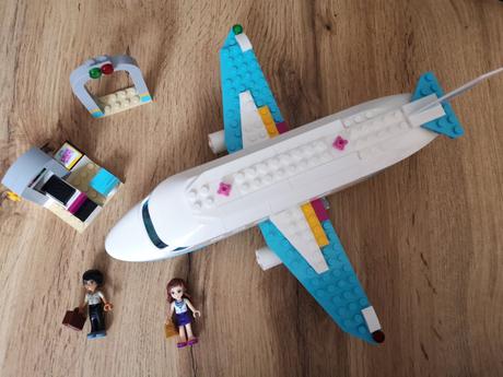 Lego friends 41100 súkromný tryskáč v mestečku hl,