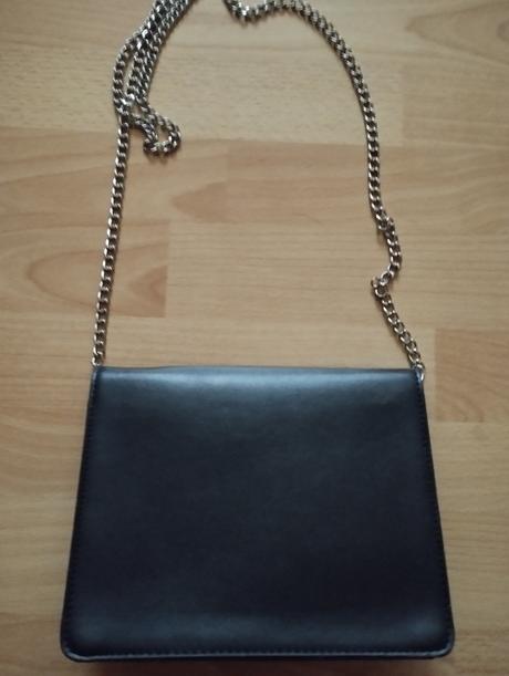 Čierna vyšívaná kabelka, 