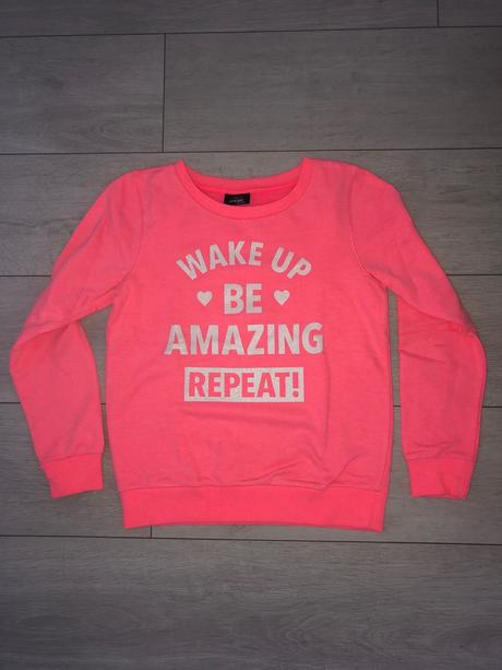 Pekná mikina, takko,146