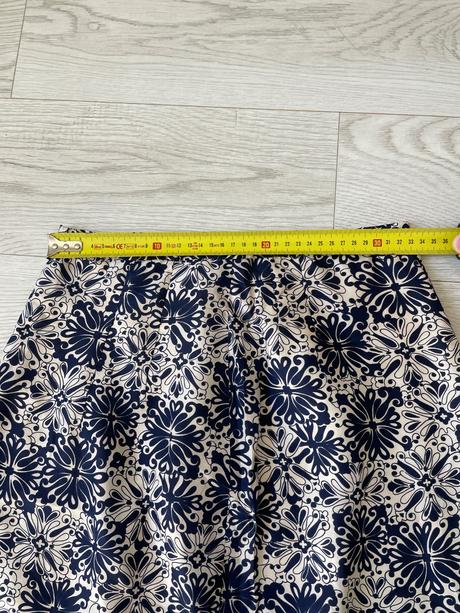 Vzorovaná sukňa, 34