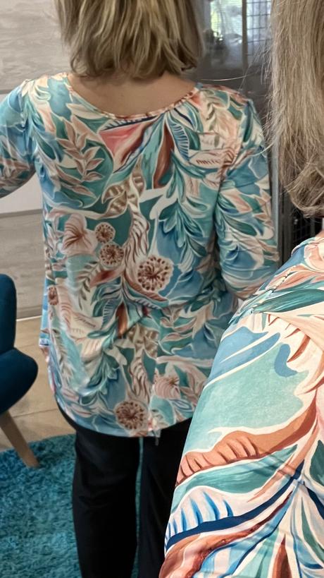 Dámska blúzka s letným vzorom, l / m / s