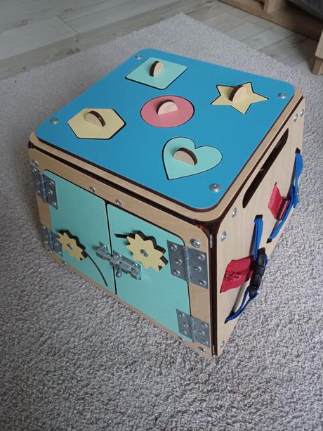 Montessori trezor busykids, 