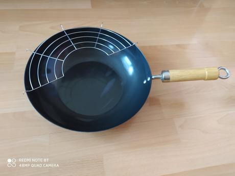 Wok panvica, 