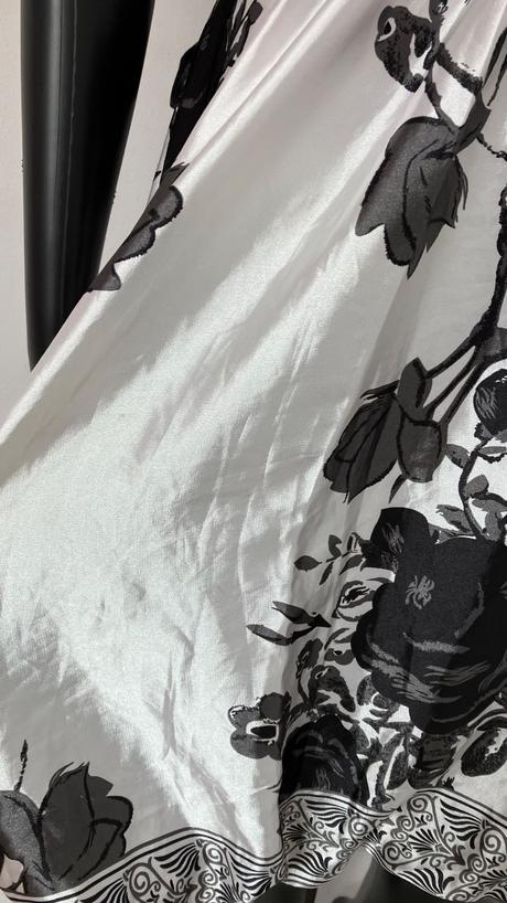 Čiernobiele elegantné šaty (s), s