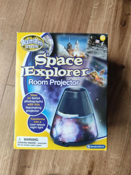 Vesmírny projektor, 