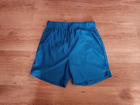 Športové kraťasy, 146