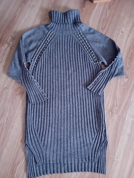 Svetríkove šaty, s