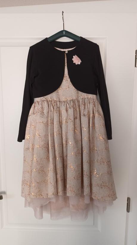 Šaty s bolerkom, 146