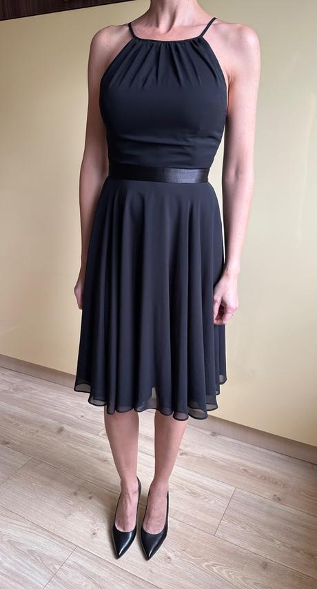 Krátke spoloçenské šaty, s