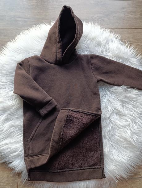 Hrubšia mikina, 104