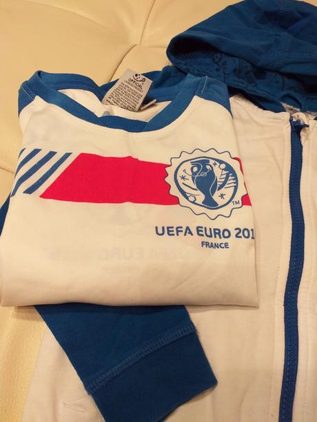 Mikinka + tricko, 116