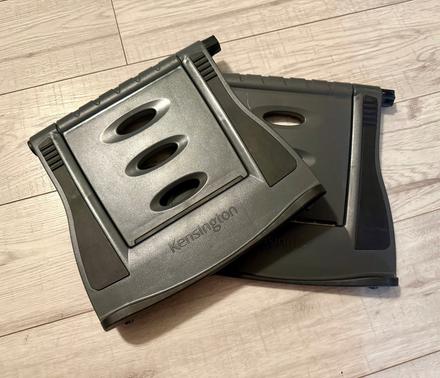 Stojan pod notebook,