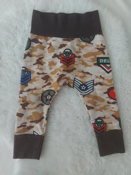 Pudlové štýlové tepláky maskačové, 92