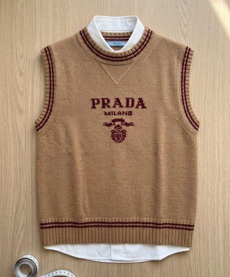Luxusná kašmírová vesta prada milano original, prada