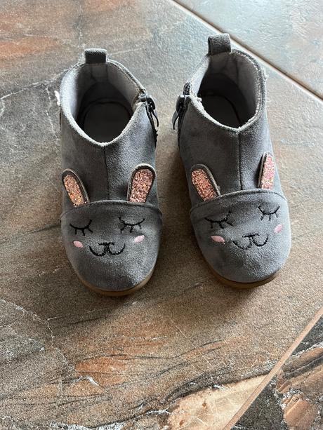 Zajačiky topánky, 27