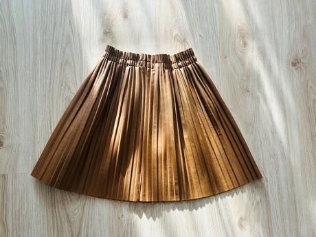 Krásna koženková plisovaná sukňa green apple, 