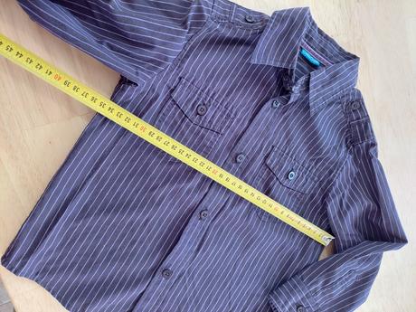 Prúžkova košeľa, 110