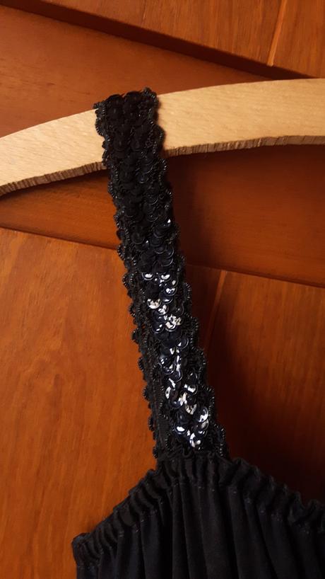 Čierne slávnostné šaty, m