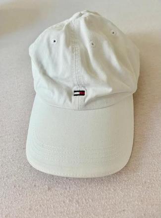Tommy hilfiger biela šiltovka, tommy hilfiger