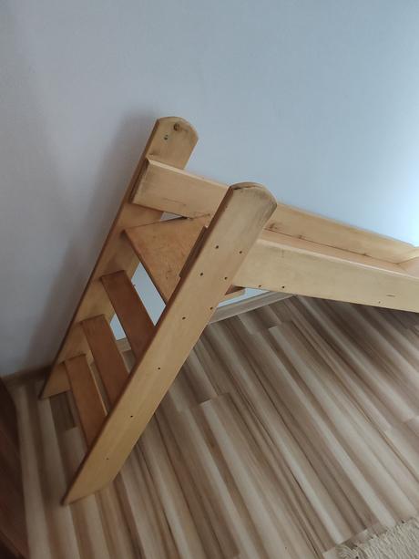Drevená šmýkačka, 