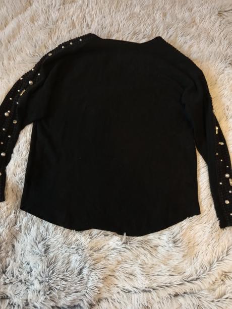 Pulóver s perlickami, 