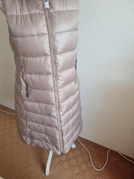 Krémová dlhá prešívaná vesta s kapucňou m, m