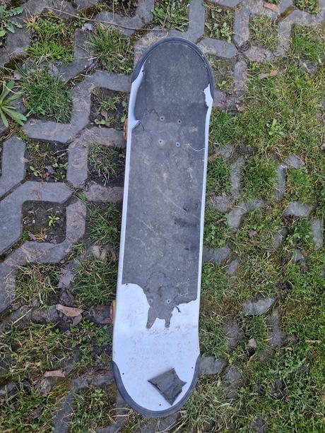 Skateboard,