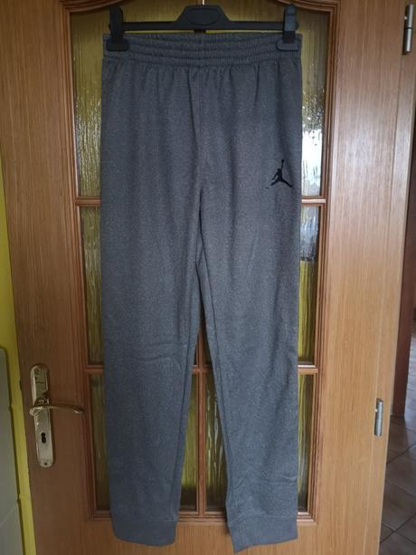 Jordan tepláky veľkosť 13-15 rokov, air jordan,158 / 164 / 170