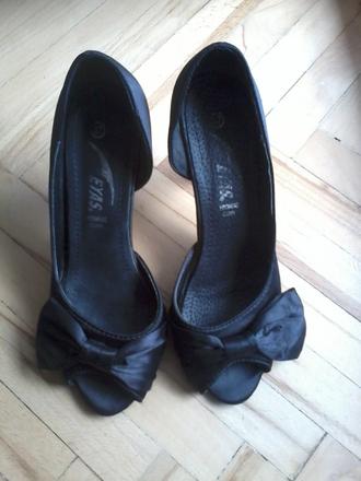 Saténové lodičky, 37