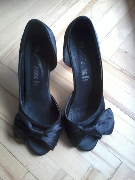 Saténové lodičky, 37