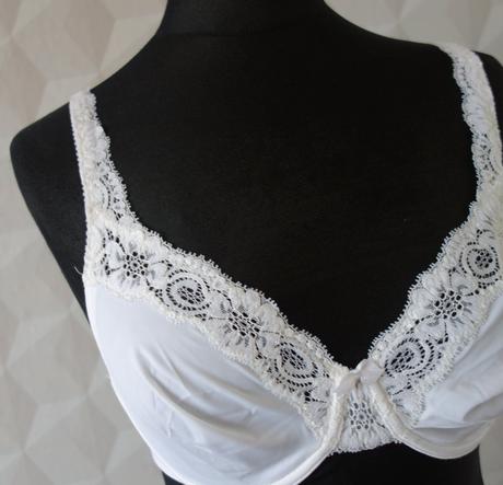 Podprsenka triumph minimizer, veľ. 75c, triumph,75c