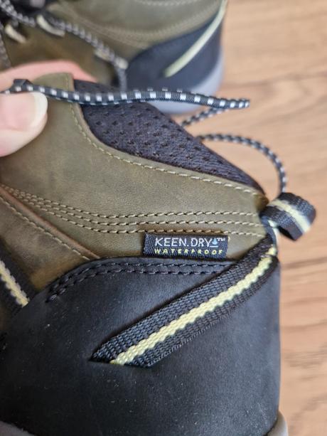 26sch_keen ridge flex, keen,38