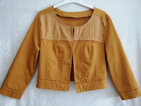 Pekná krátka bundička /sačko, 36