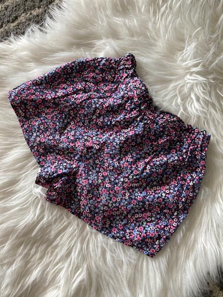 Kvetinkové kraťasky 110, primark,110