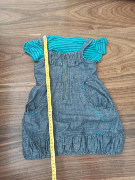 Riflové šaty s tričkom, 80