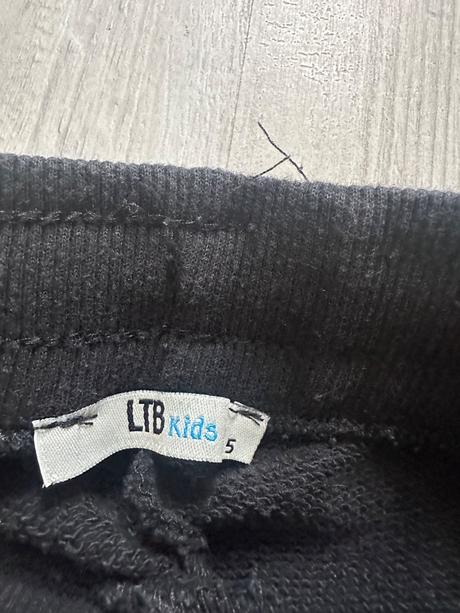 Tepláky nové, 110 / 116