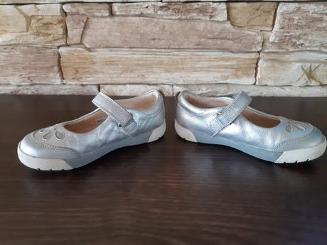 Kvalitné celokozenne topanocky, clarks,25