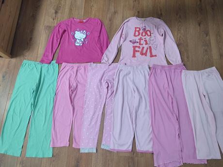 3 ks tričkã+ 6 ks nohavic, 140