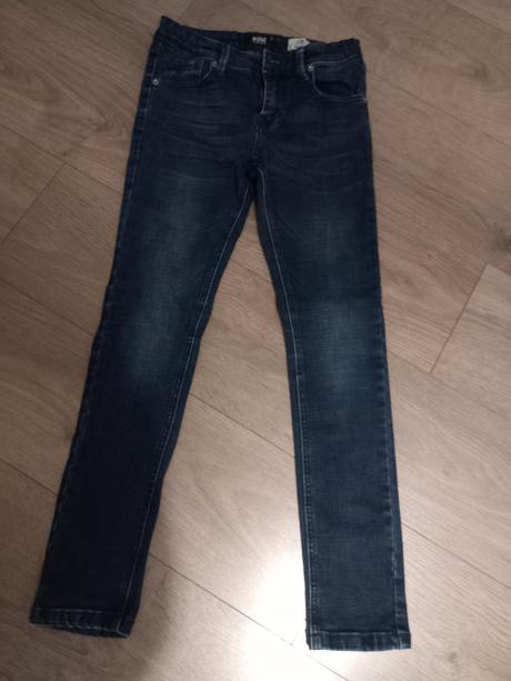 Slim tmavomodré rifle, 146